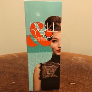 Roll and go hair styling tool